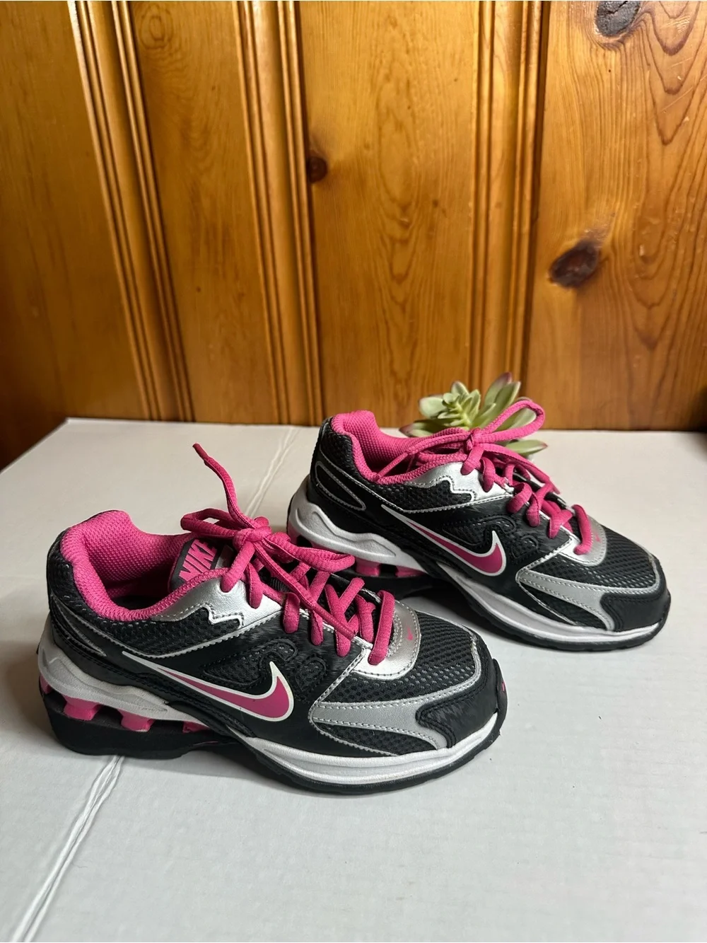 Nike Black and Pink Women's Athletic Running Shoes